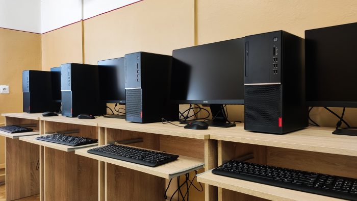 Miniaturka artykułu „Zdalna Szkoła+” – kolejne komputery dla uczniów