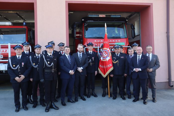 Miniaturka artykułu Nadanie nowego sztandaru OSP Batorz