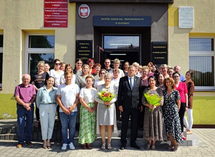 Miniaturka artykułu W podziękowaniu za lata pracy na rzecz edukacji